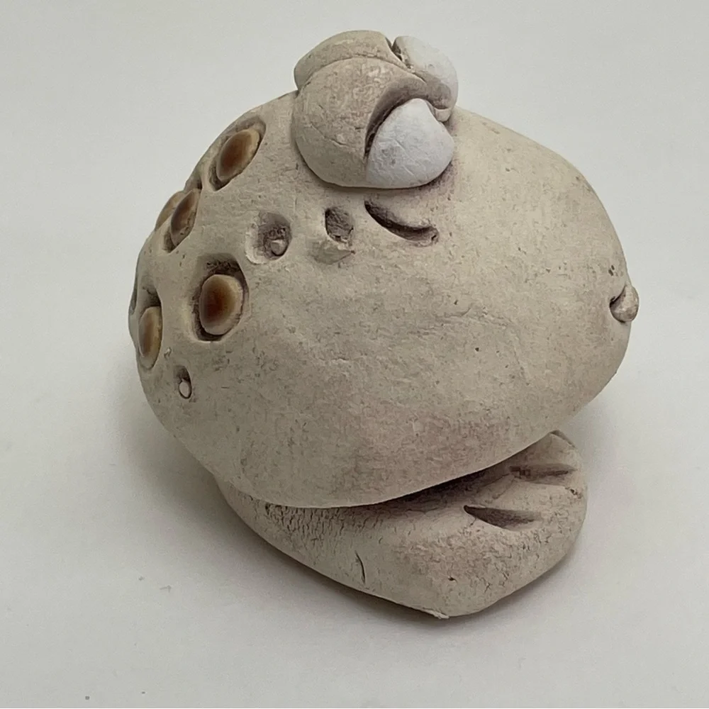Miniature Cute Pottery Frog Tongue Out - Picture 7 of 10